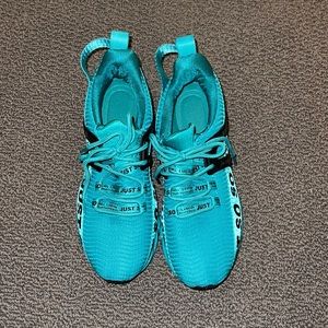 Just So So Sneakers Size 8